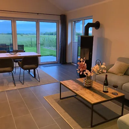 Watt'n Blick - Hundefreundliches Mit Ausblick Ueber Wiesen Bis Zum Deich Dom wakacyjny
