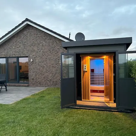 Watt'n Blick - Hundefreundliches Mit Ausblick Ueber Wiesen Bis Zum Deich Semesterbostad